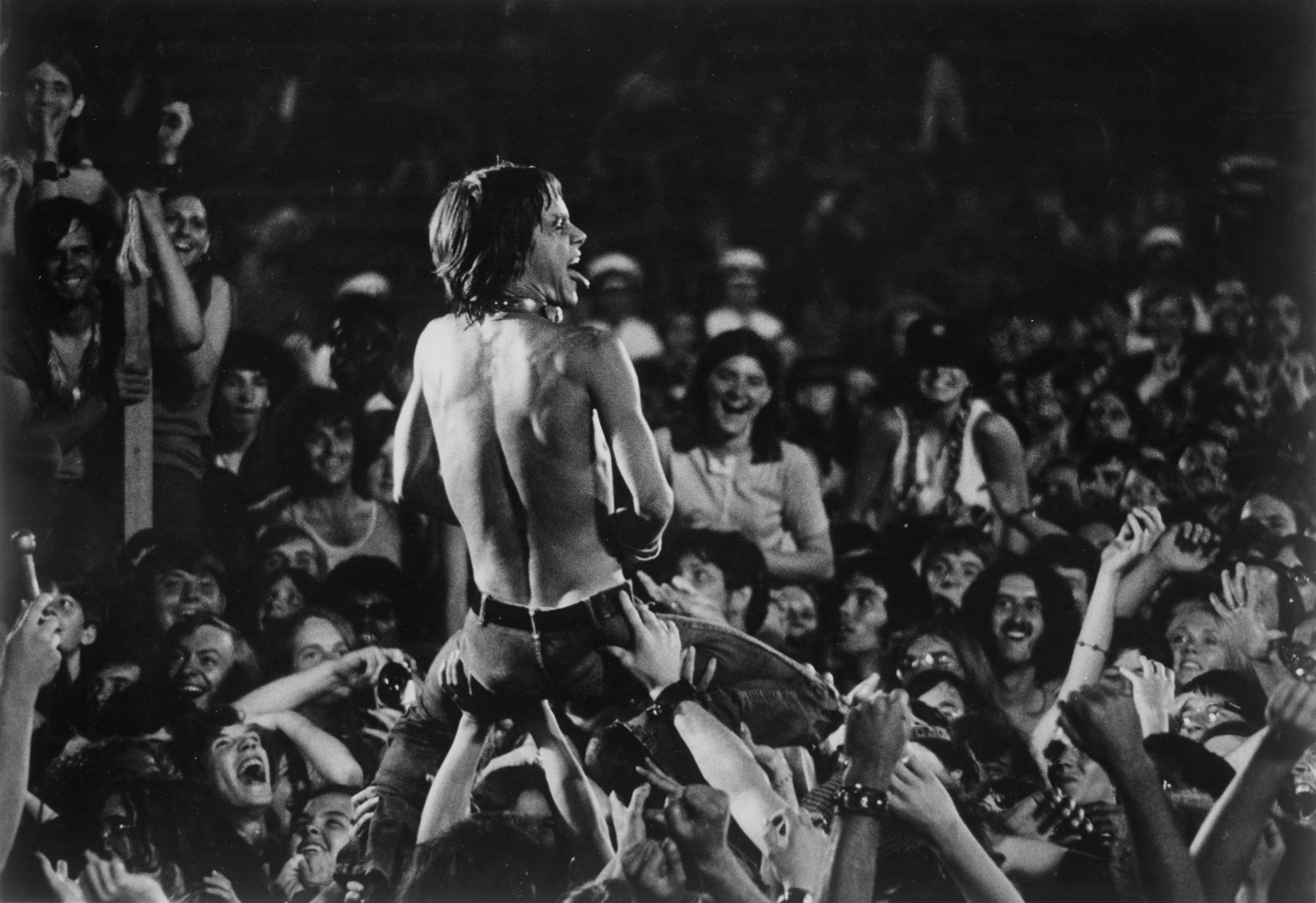 The stooges i wanna be your. Группа the stooges. The stooges 1967. The stooges 1969. Группа the stooges Игги поп.