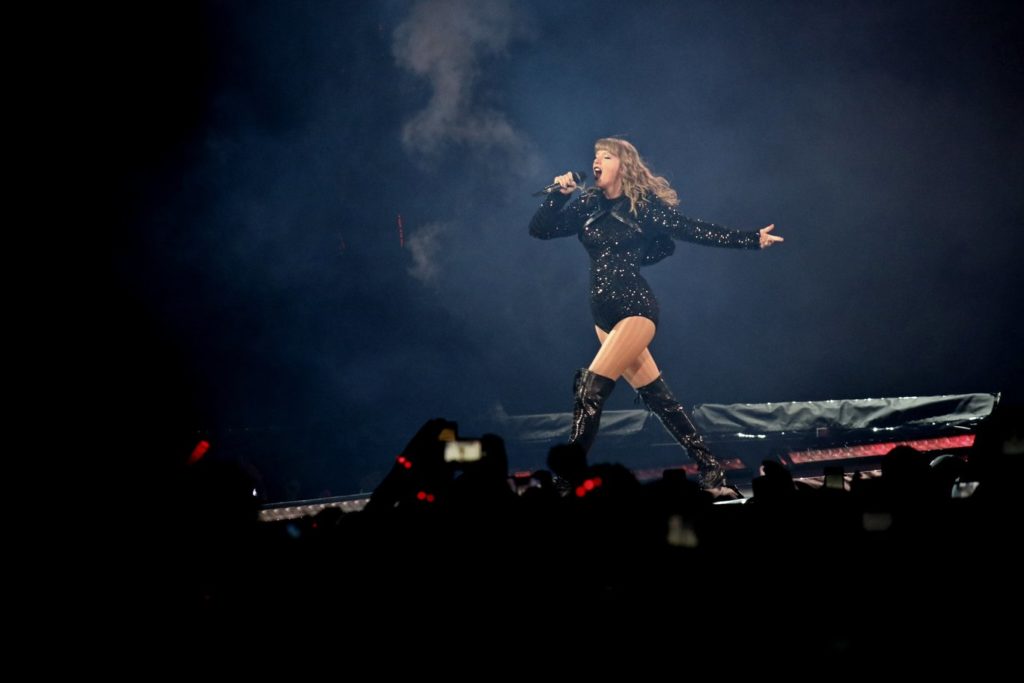 rsztaylorswift8.jpg