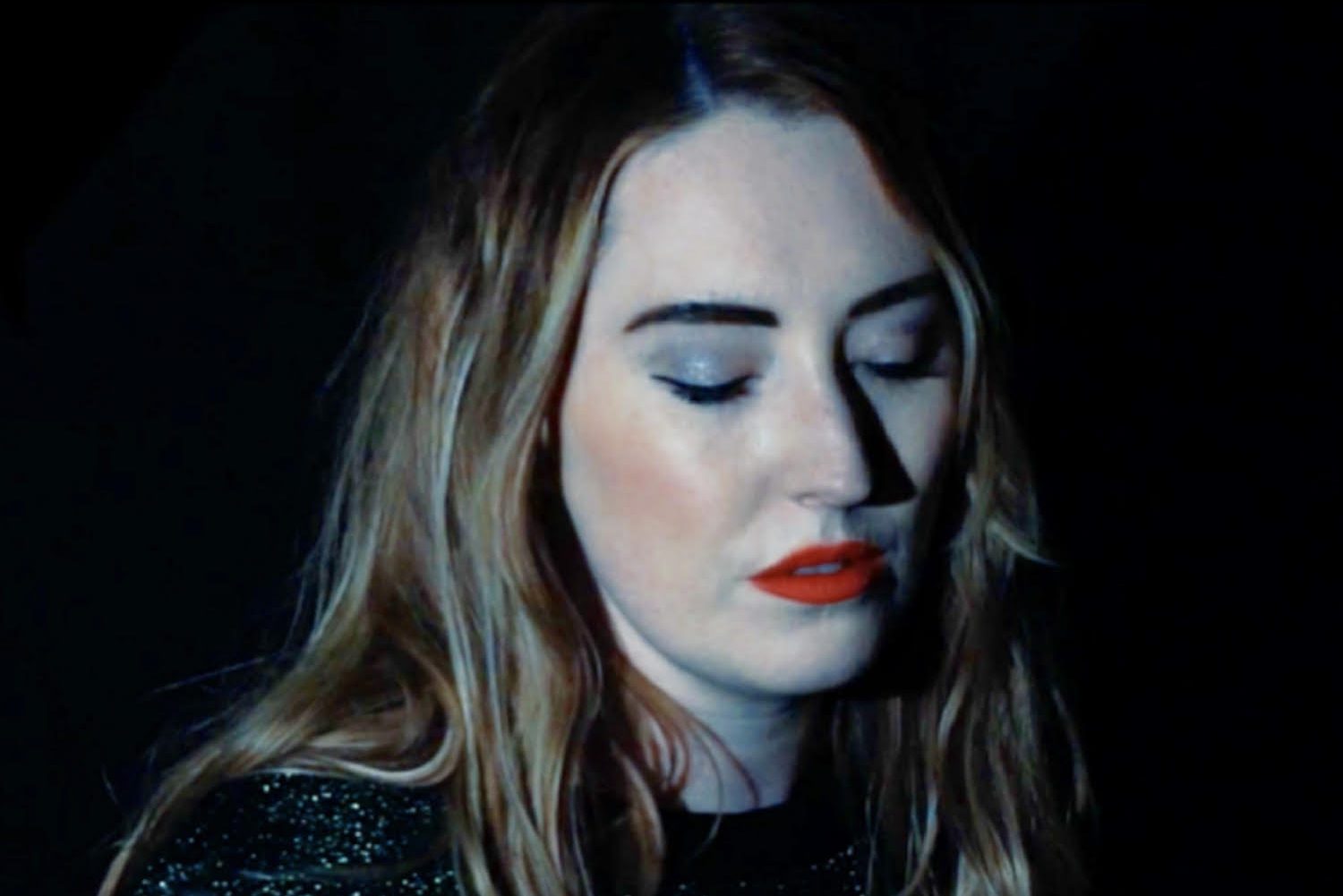 Video premiere: Melbourne singer-songwriter Jess McMahon melds folklore ...
