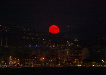 Melbourne blood moon is a total lunar eclipse