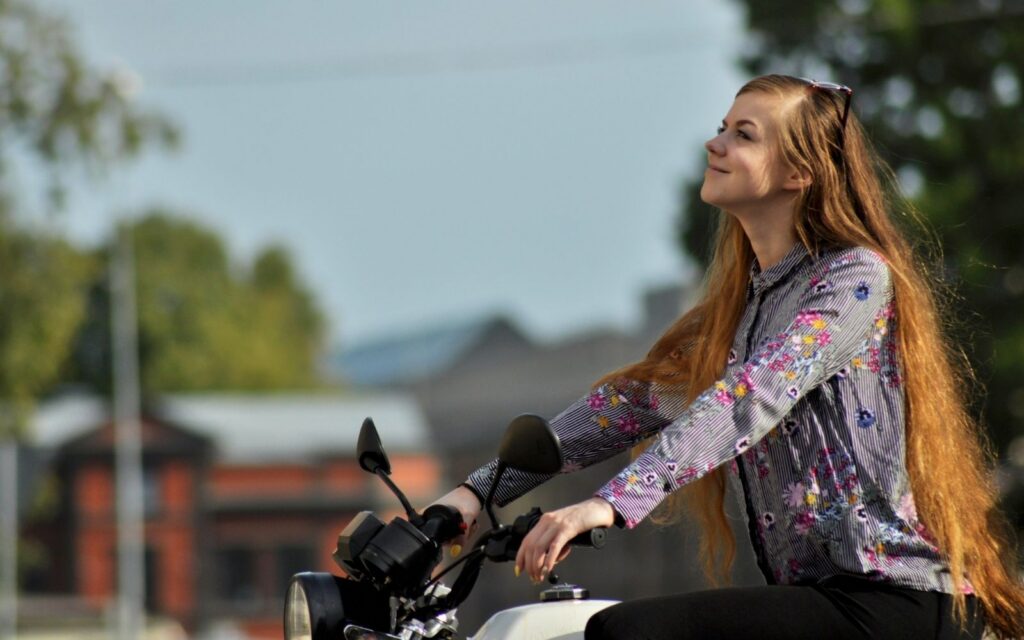 Melbourne motorcyclists can now legally use selected CBD bus lanes