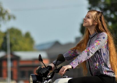 Melbourne motorcyclists can now legally use selected CBD bus lanes