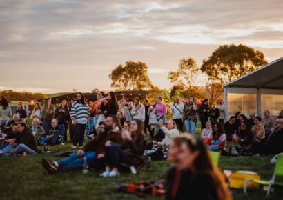 Comedy in the vines