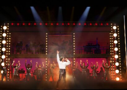 A Beautiful Noise: The Neil Diamond Musical
